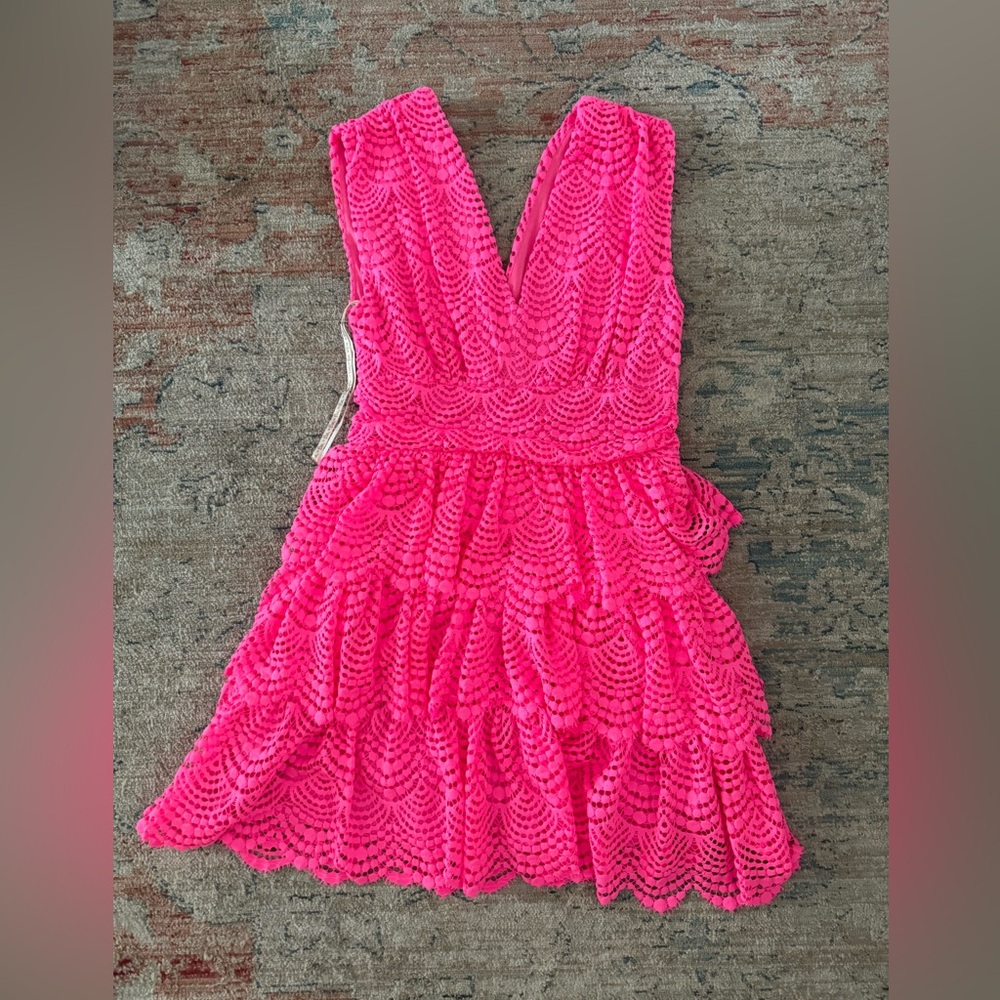 Lilly Pulitzer Faye V-Neck Lace Ruffle Dress Size- Medium